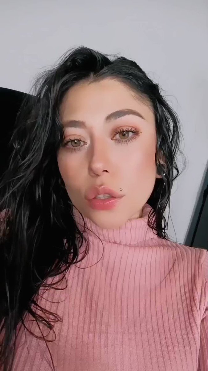 Model - Angel Tattoo latina