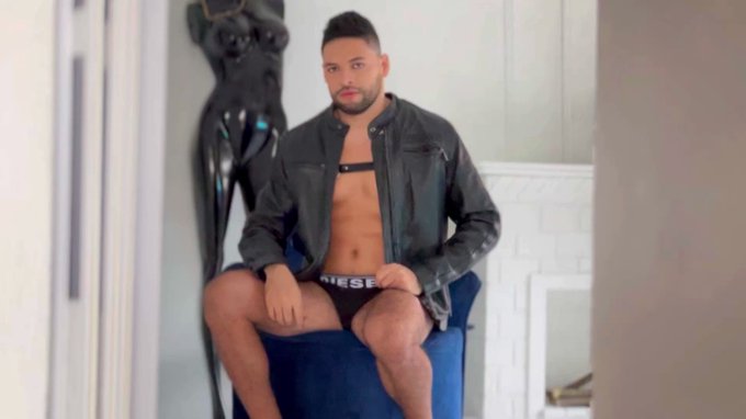 good morning guys!! dont miss my explicit content here?https://t.co/6I8DsYDpRk https://t.co/6ceHJMZi