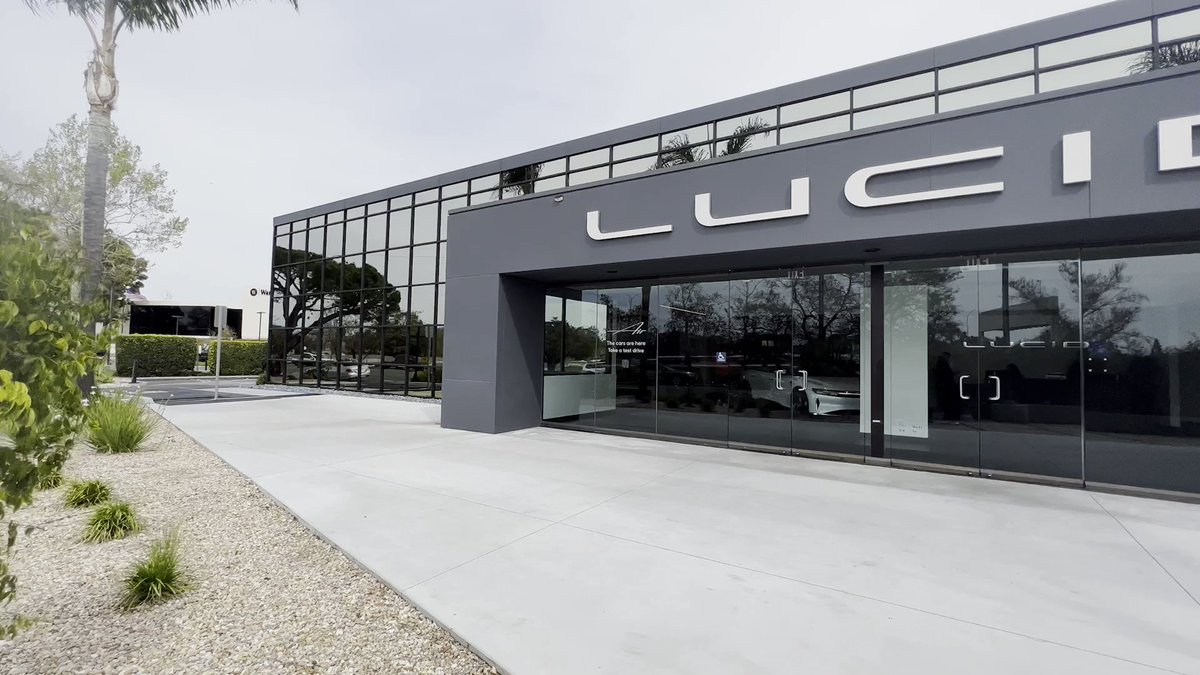 Lucid Motors/Apple store in Brickell Miami 👀👀 Neither party has denied the partnership rumors, Lucid hired a top Apple Exec, Apple has openly talked about entering the EV market, and their recent