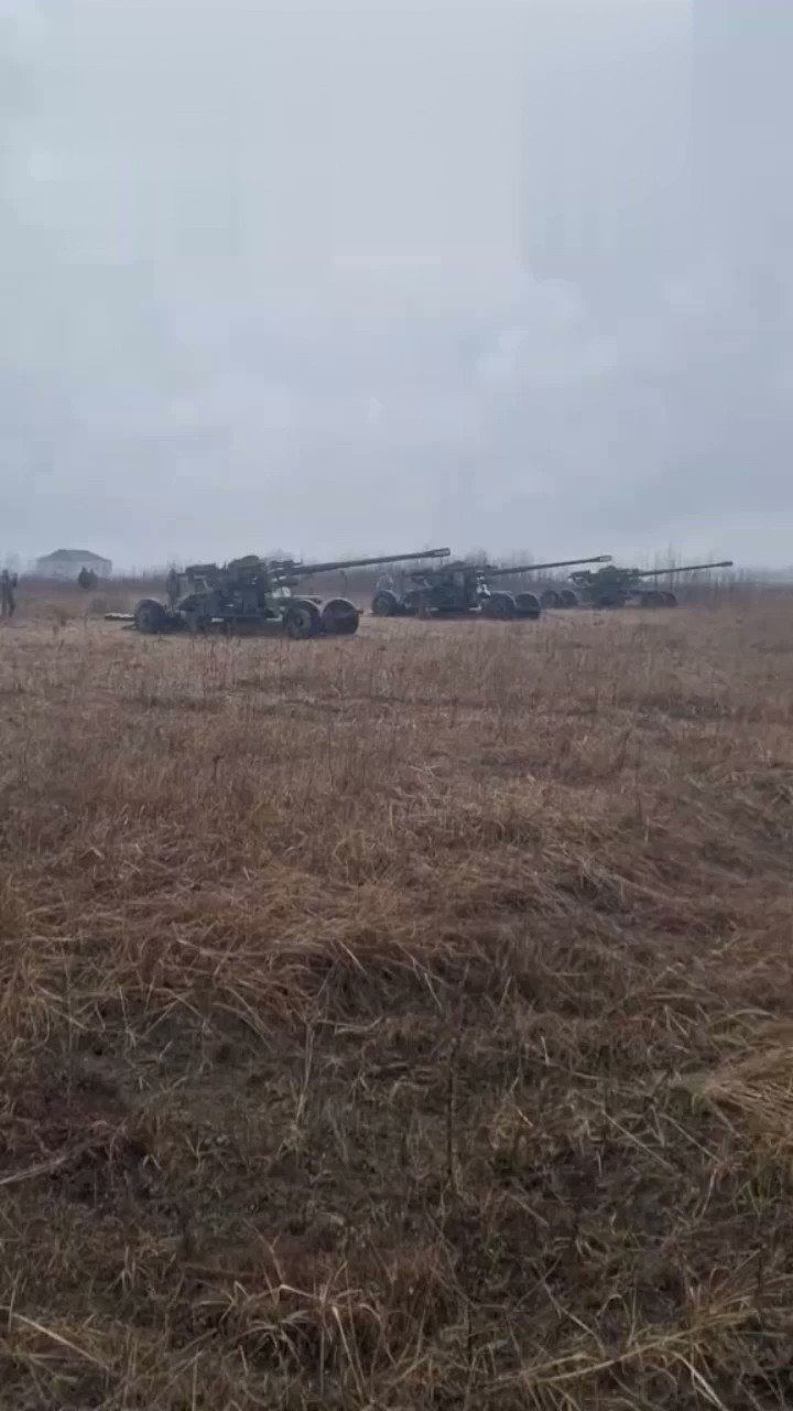 [情報] 烏軍開始使用老式的KS-19防空砲對地