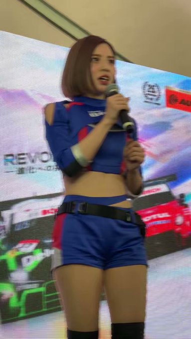 本日も沢山PRしてくれてます‼️レースクイーンのお二人😊須藤セリナさん（）らいなさん（）#SUPERGT#スーパーGT#