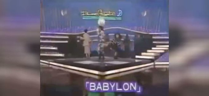 だぅもありがと!での「BABYLON」✨中原理恵さんとアンさんと歌った時の明菜ちゃん。カッコよかった☺️フルで流れで観た