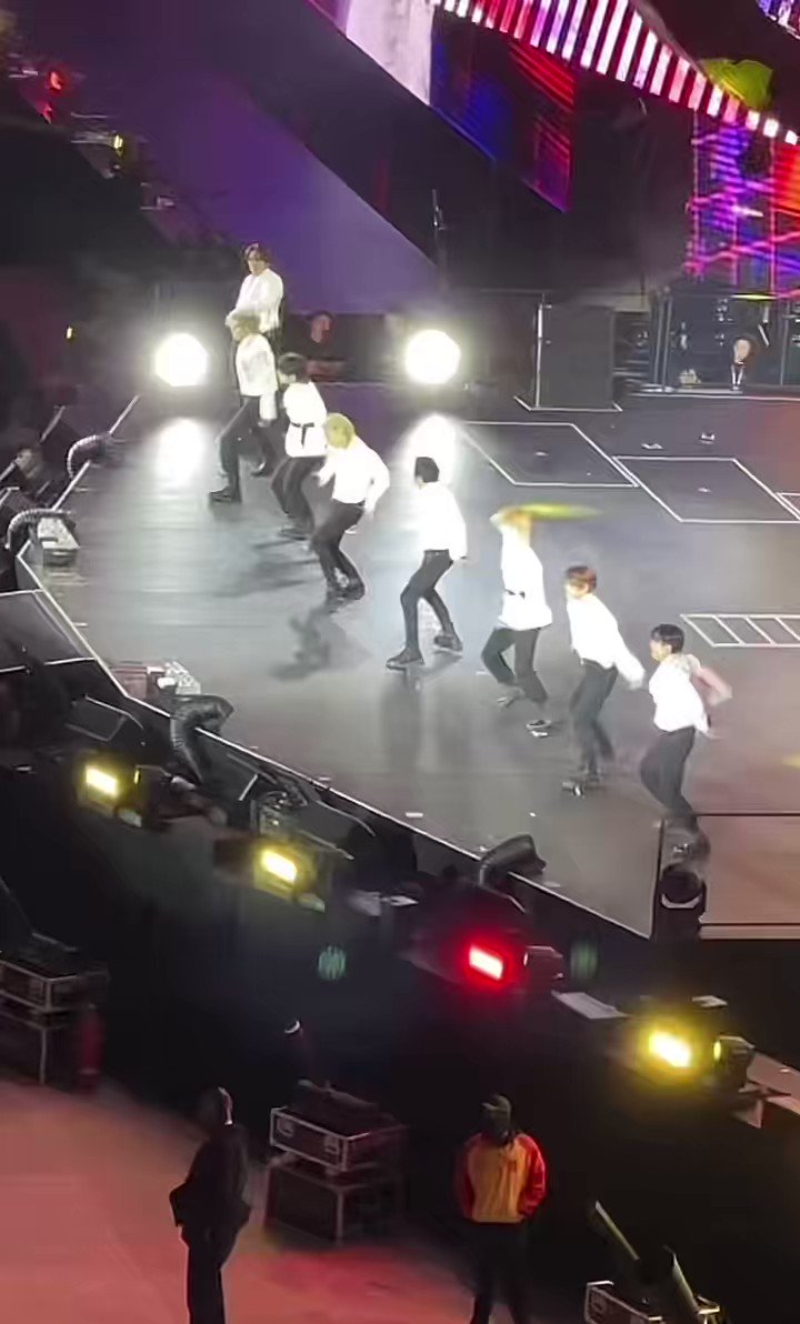 STRAY KIDS LATAM PROJECT on Twitter "All In en Los Ángeles BMO stadium