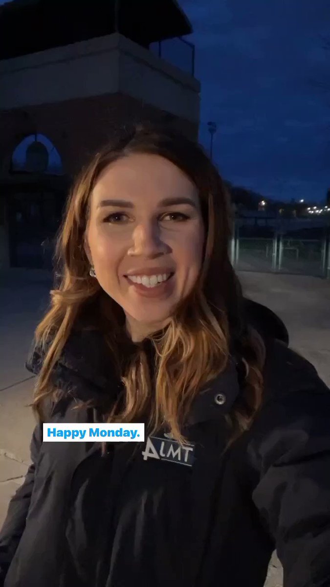 Marisa Woloszyn TMJ4 on Twitter: "Home opener shoecast…except my shoes