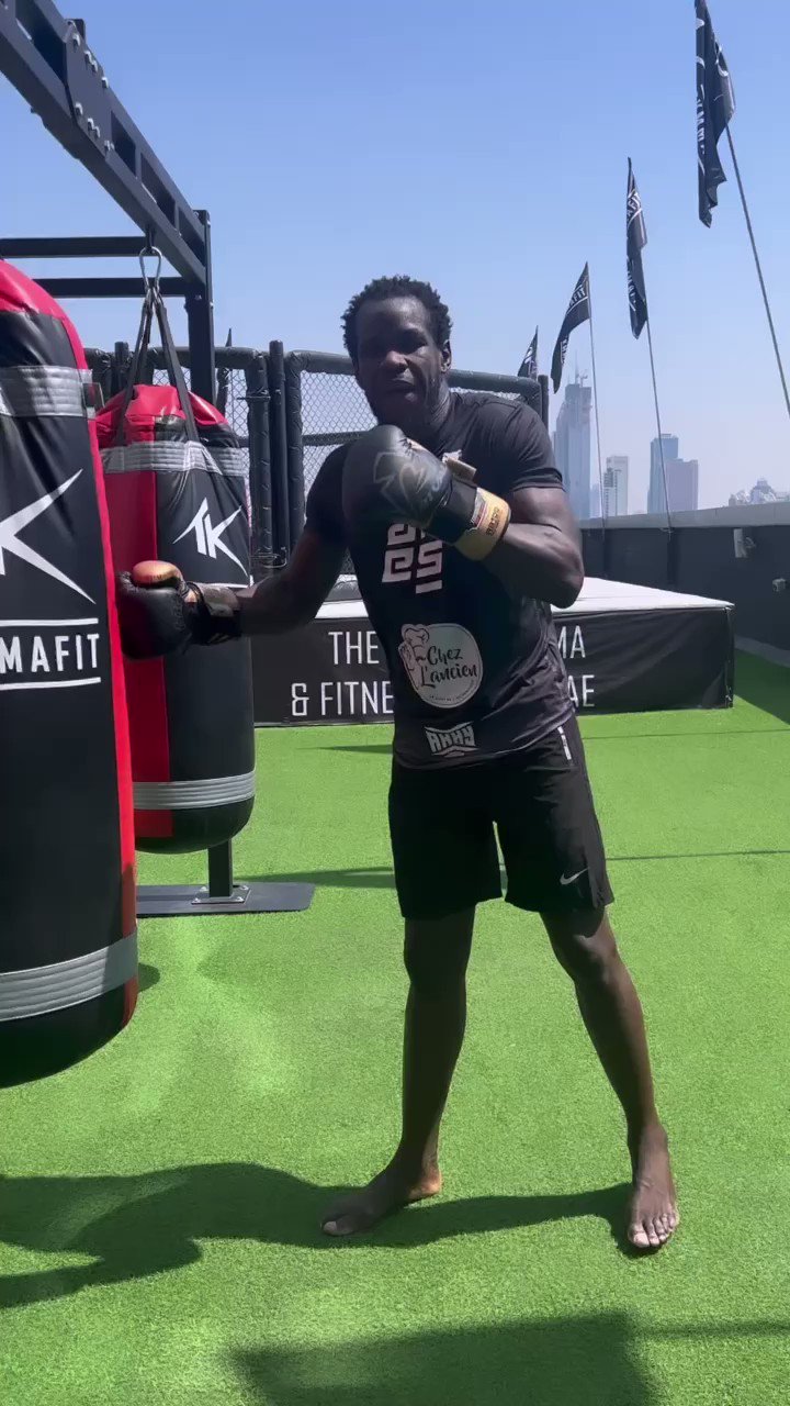 PapouLele on Twitter 