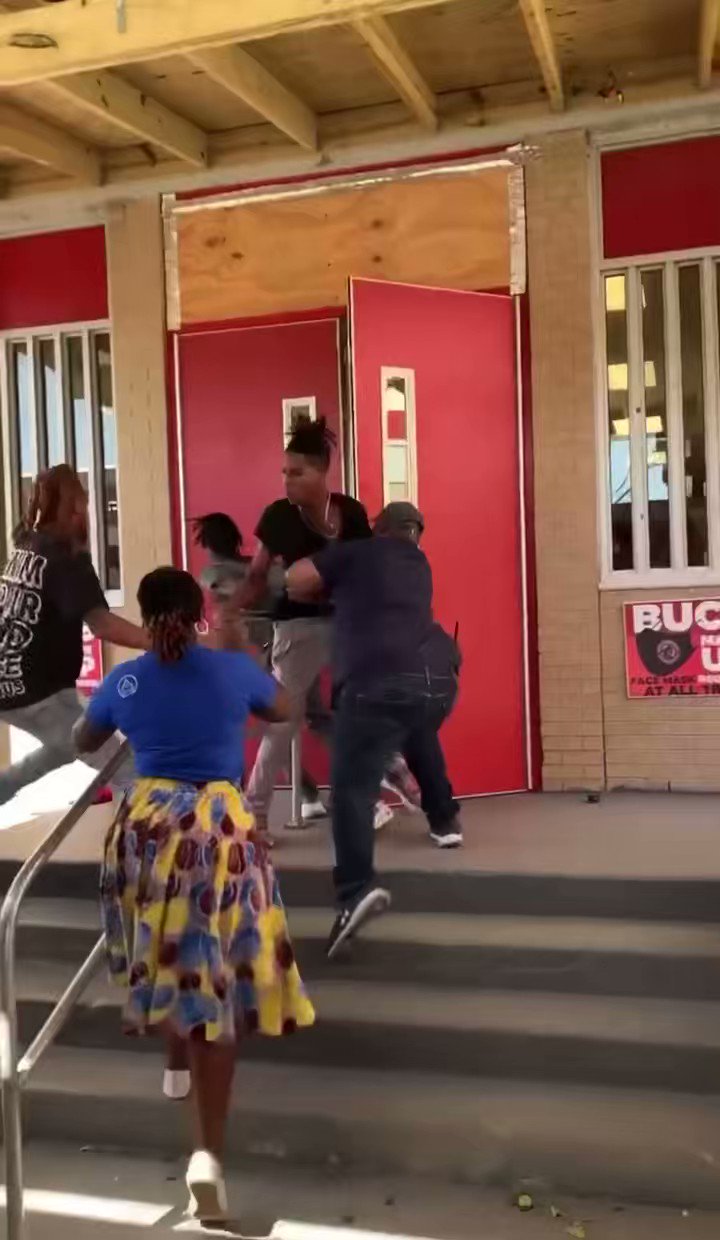 Insane Fights‼️🥊 (FightFeverHQ) / Twitter