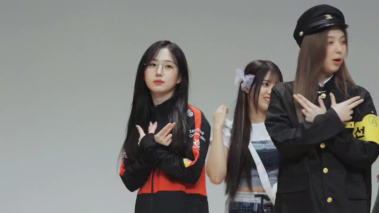NMIXX HAEWON/（ヘウォン） ユニフォーム NMIXX Haewon へウォン_ユニフォーム（Om_Goddess on X: 