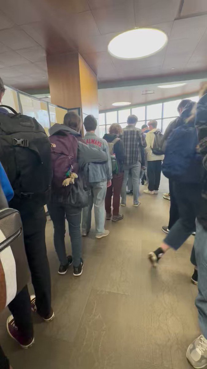 Sunrise Movement 🌅 on Twitter "THE LINE AT UW EAU CLAIRE FOR A SPRING