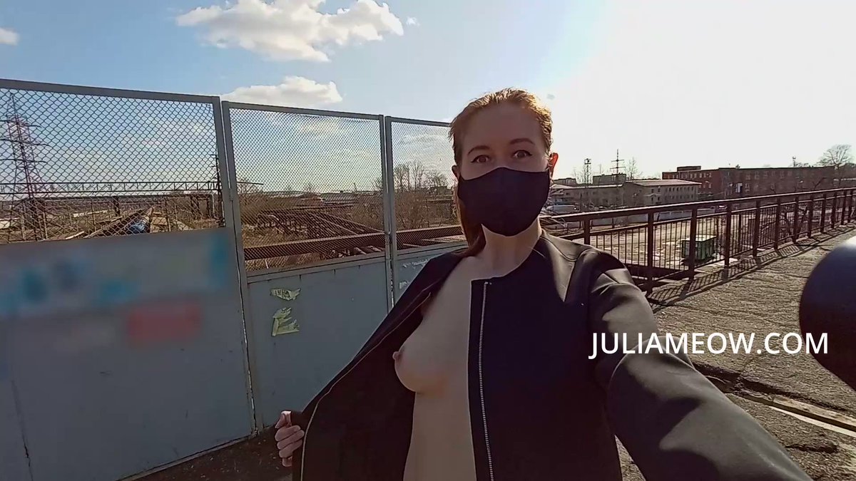 Julia Meow’s pics and videos