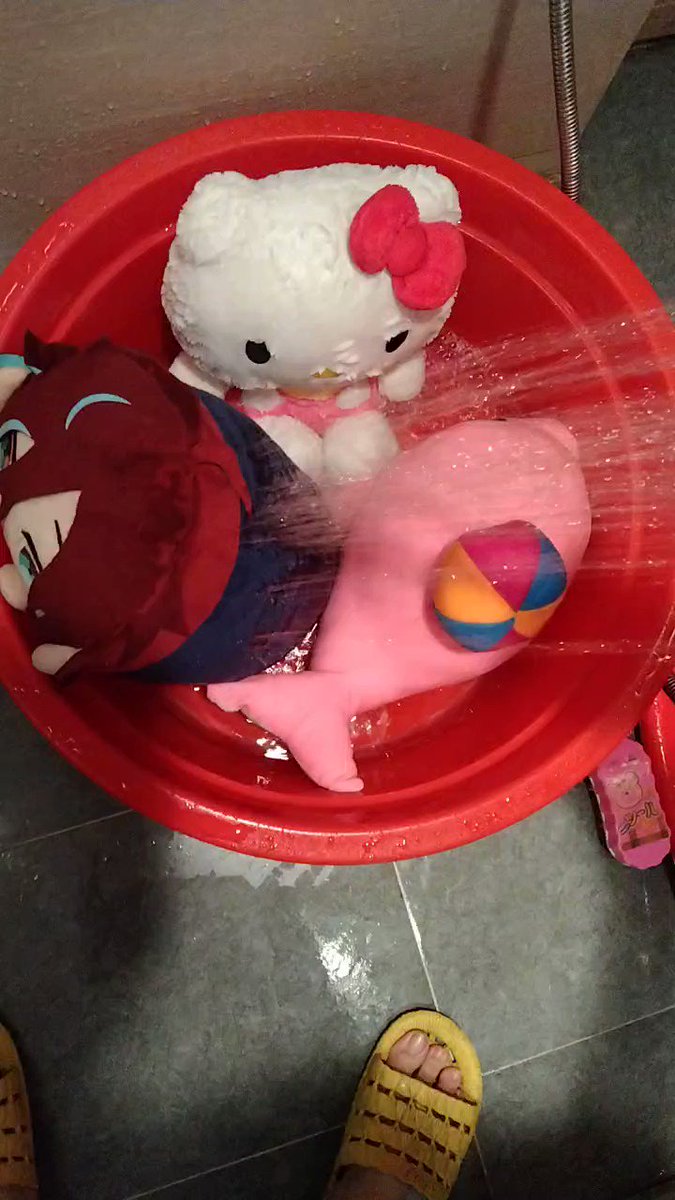 Egg On Twitter pink Girls Bath Party egg-on-twitter-pink-girls-bath-party
