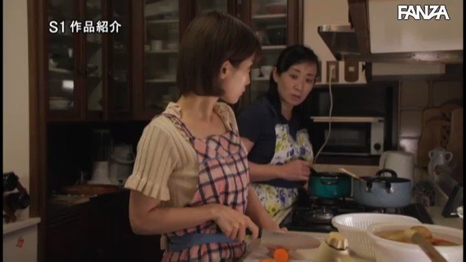 姑と喧嘩した腹いせに一回だけ…のハズが義父不倫に溺れ何度も… 小島みなみ https://t.co/vpUhMKfCWT