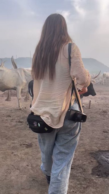 Entrando a un cattlecamp mundari en Sudán del Sur 🇸🇸 https://t.co/NlEbxcKbPS