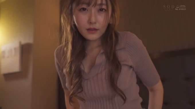 一線を越えてしまった夜...昔振った同級生と同窓会で再会したら、誘惑されて逆N○R！
途中で抜け出して、朝までホテルでヤリまくった！  
https://t.co/NM3RBKRAJq