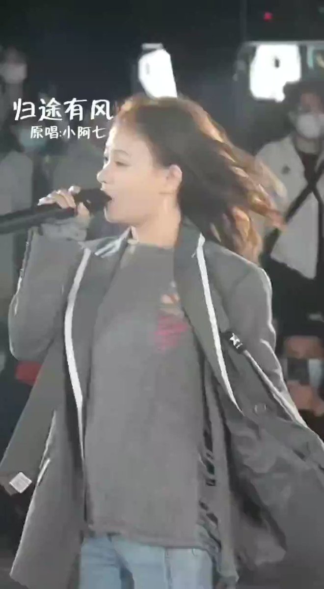 没有遗憾的人生是不存在的,我们都是凡夫俗子,演绎不出太完美的红尘大戏,能做到知冷暖,懂善恶,已是不易。