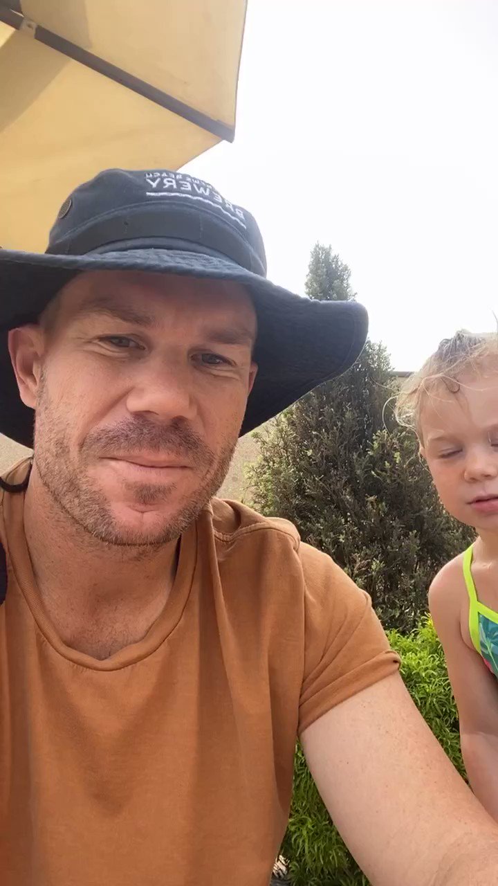 David Warner wishes Allu Arjun a happy birthday with a trademark signature. ( : Warner Insta) 