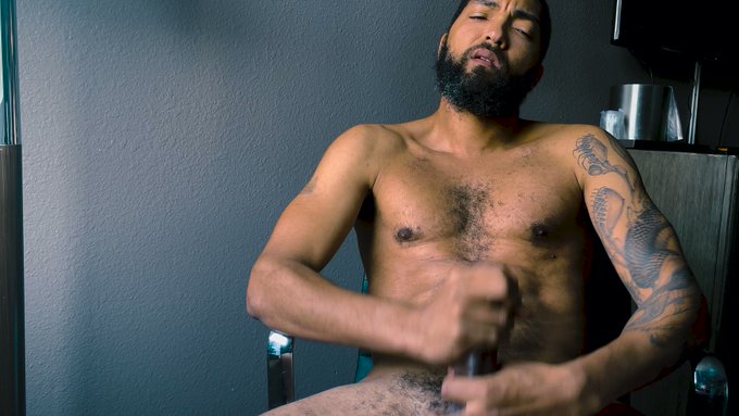 You know where to find this new solo. Subscribe now https://t.co/JJXsGQEJ8r<a href="/tag/newprofilepic"class="tags"><span>#newprofilepic</span></a>