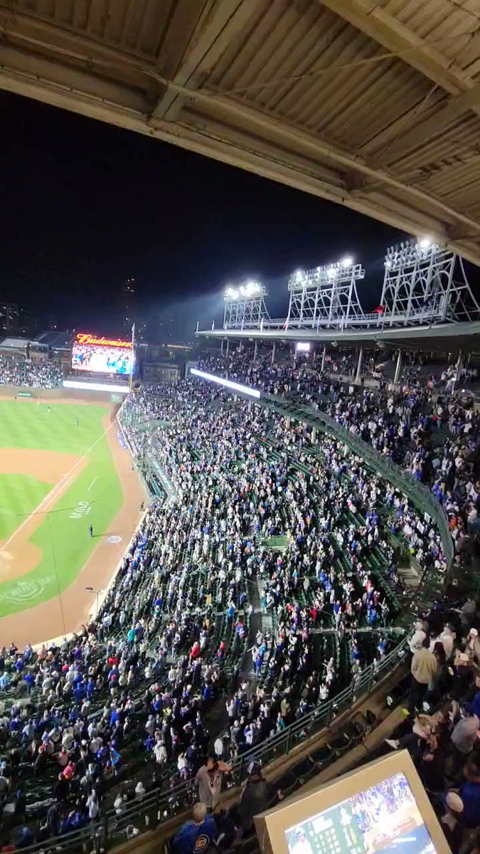 jeremiah-paprocki-on-twitter-go-cubs-go-ft-the-lights