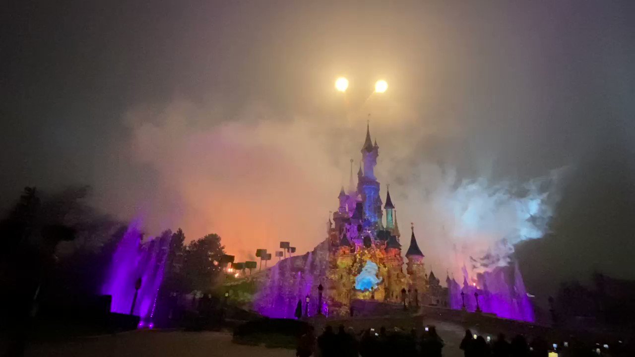 Disneyland Paris Works on Twitter "[News] 🎇 Tonight will mark the last performance of Disney