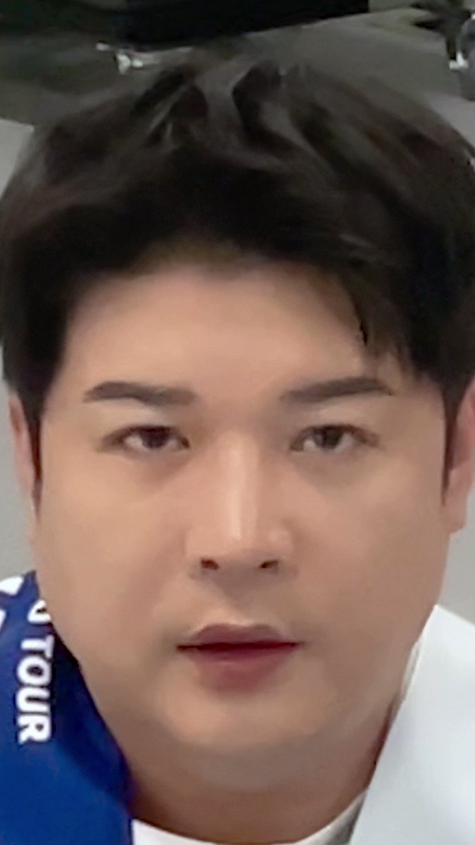 magnaekyuu 🍣 on Twitter "ELFs right now"