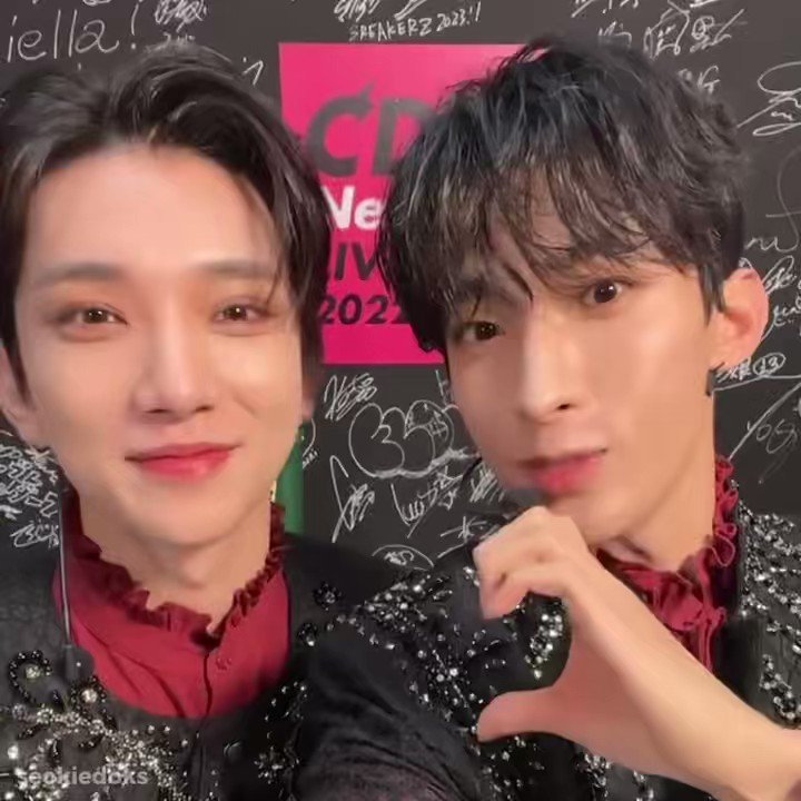 On Twitter RT seokiedoks seoksoo Banana Shake on-twitter-rt-seokiedoks-seoksoo-banana-shake