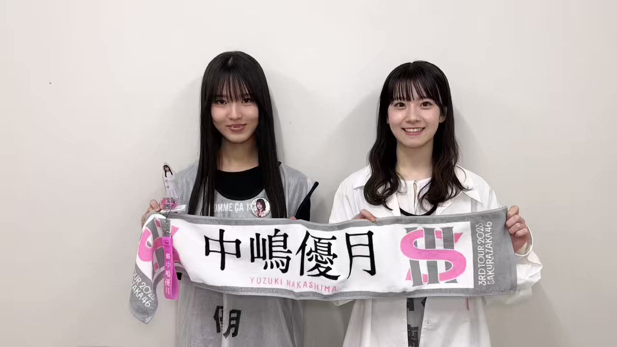 三期生ライブ」にてUNI'S ON AIRコラボレーションアイテムが