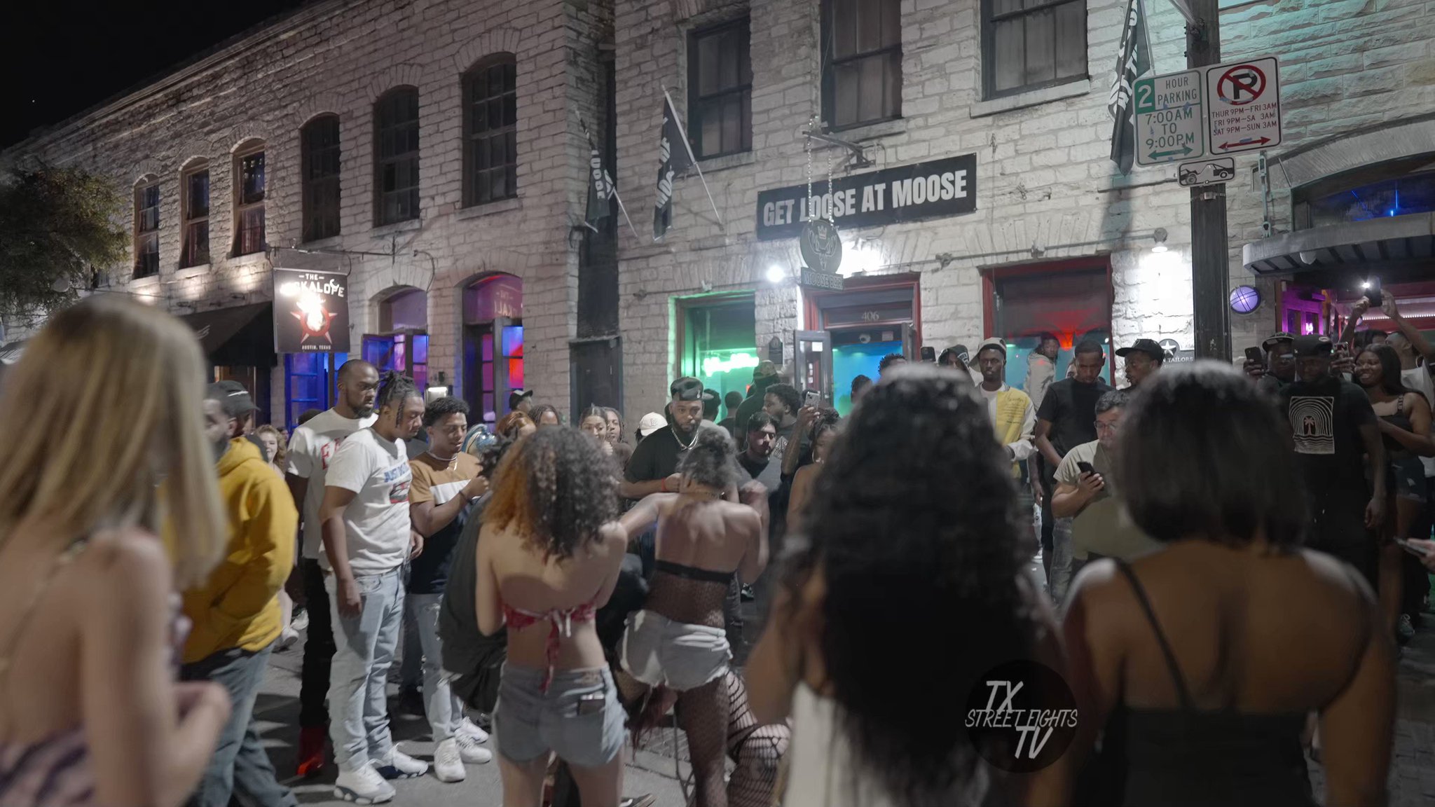TX Street Fights TV on Twitter "Crazy Girl Brawl breaks out Downtown