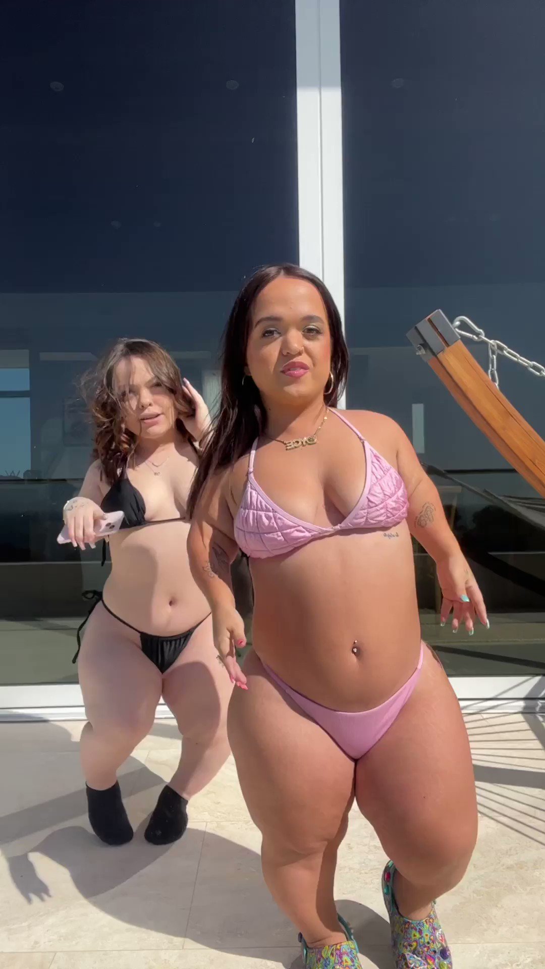 @liaandrea___s video Tweet