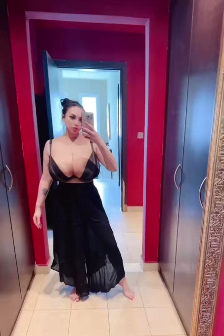 Come to dance with me ?❤️❤️❤️
Do you know how to dance? 
Yes/no??

Subscribe to see more: https://t.