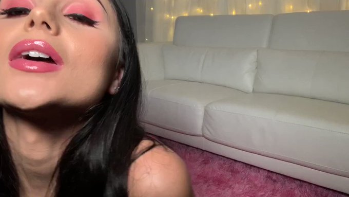Sold my vid! Ariana Marie BBC Dildo https://t.co/4UhJOKlsfN #MVSales https://t.co/6bSVVoZwy6