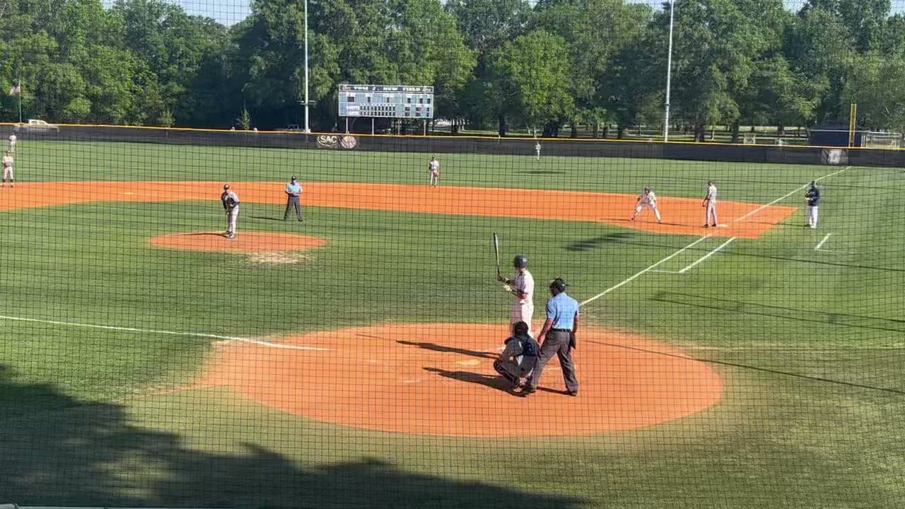 Axe Bat (AxeBat) / Twitter