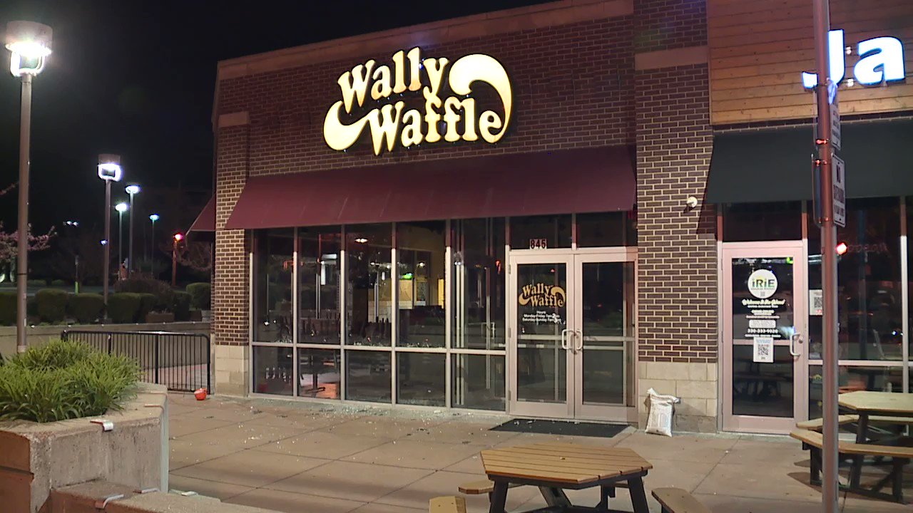 Mike Vielhaber on Twitter "Windows broken late Wednesday night by