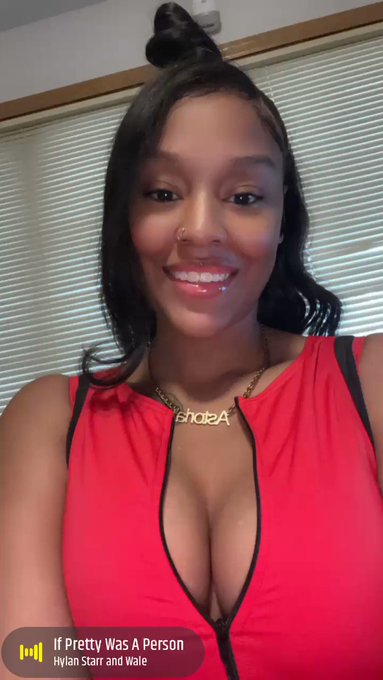 If pretty was a person 😻 https://t.co/yPN46nkWKu<a href="/tag/solid"class="tags"><span>#solid</span></a>