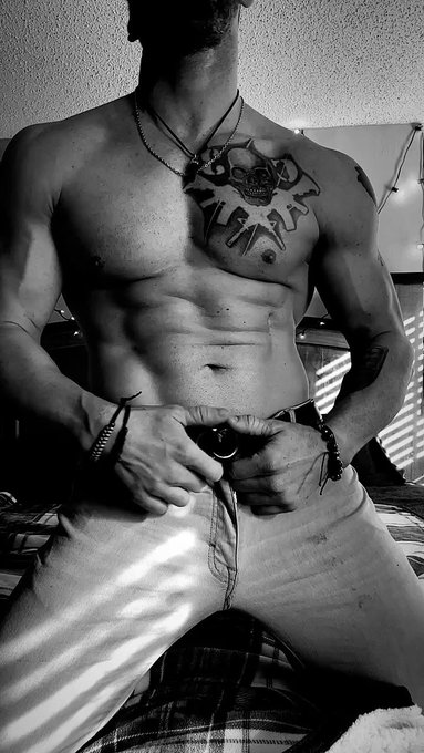 Who&rsquo;s been bad? 😈 https://t.co/mU6O7mgX03<a href="/tag/militarymen"class="tags"><span>#militarymen</span></a><a href="/tag/bulge"class="tags"><span>#bulge</span></a><a href="/tag/vpl"class="tags"><span>#vpl</span></a><a href="/tag/onlyfans"class="tags"><span>#onlyfans</span></a><a href="/tag/onlyfansmuscle"class="tags"><span>#onlyfansmuscle</span></a>