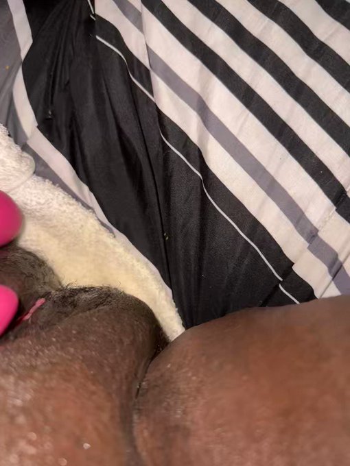 Big Titty Sub’s pics and videos