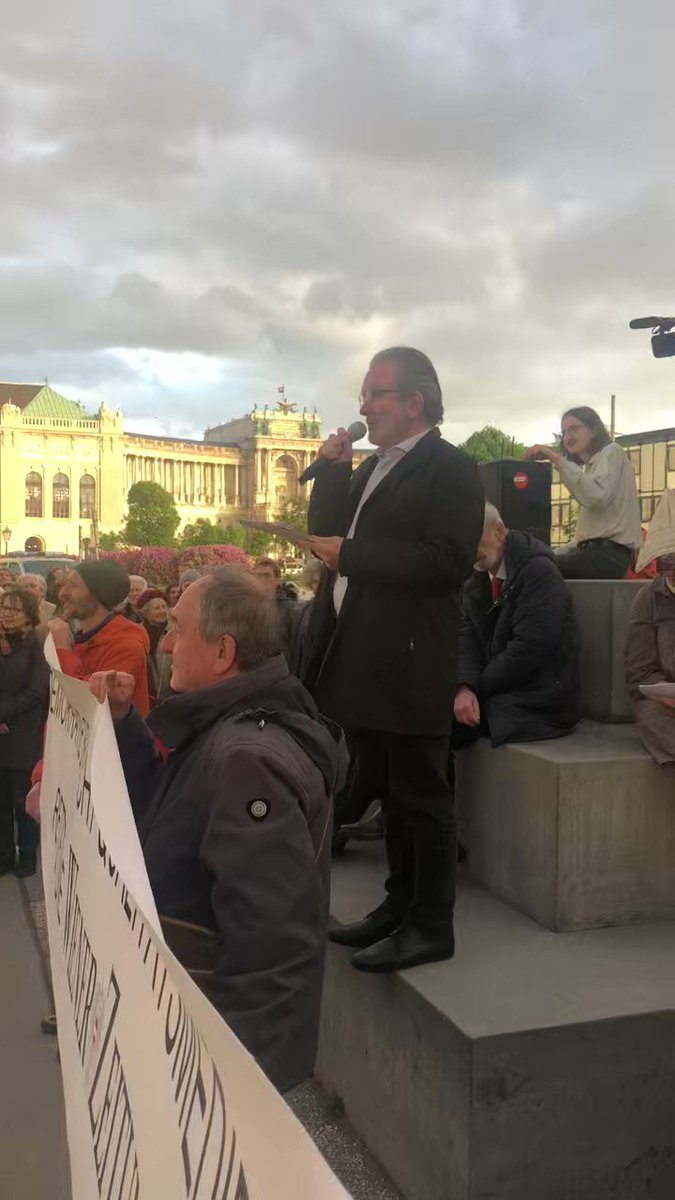 Thomas Seifert on Twitter 