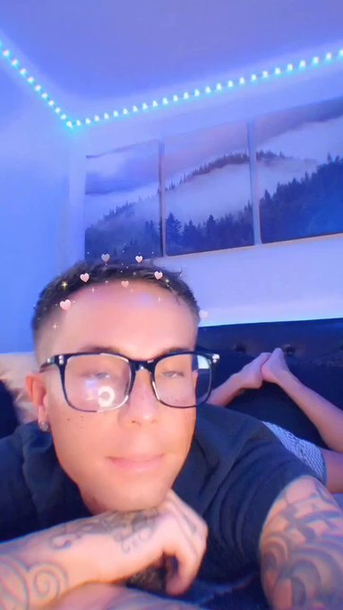 ? New FULL LENGTH video will be LIVE on my subscription pages tomorrow for HUMP DAY! ??? 

Go Subscribe