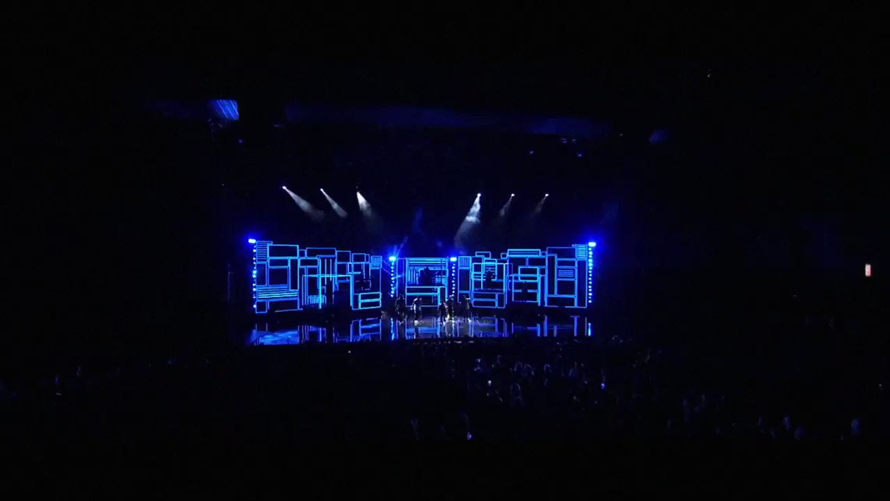 Live Nation PH on Twitter: "Put your pinky rings up to the moon because