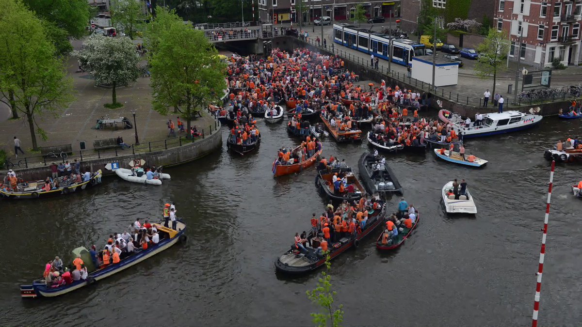 It's that time of the year again in #Amsterdam. Enjoy the madness everyone! #koningsdag #koningsdag2023 #nederland #Netherlands