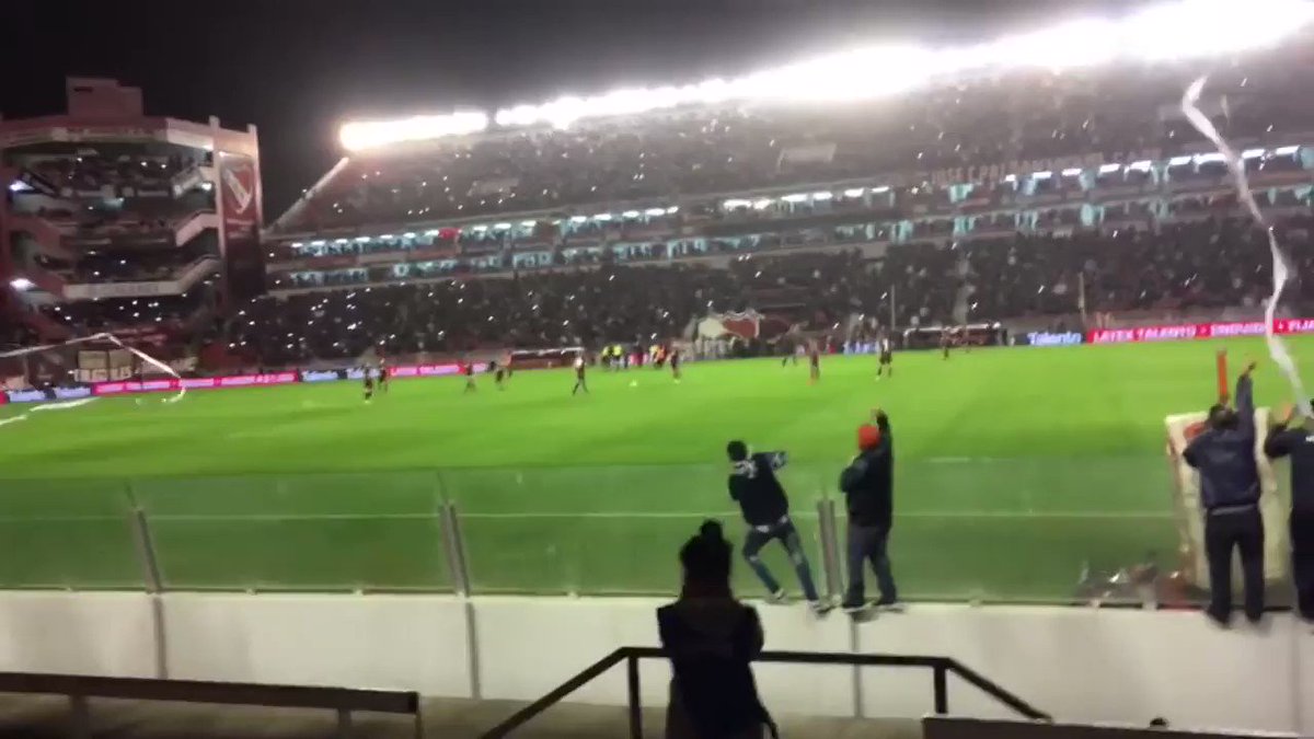 SPORTbible - 🇦🇷 Independiente vs Racing Club. 🏟 Estadio