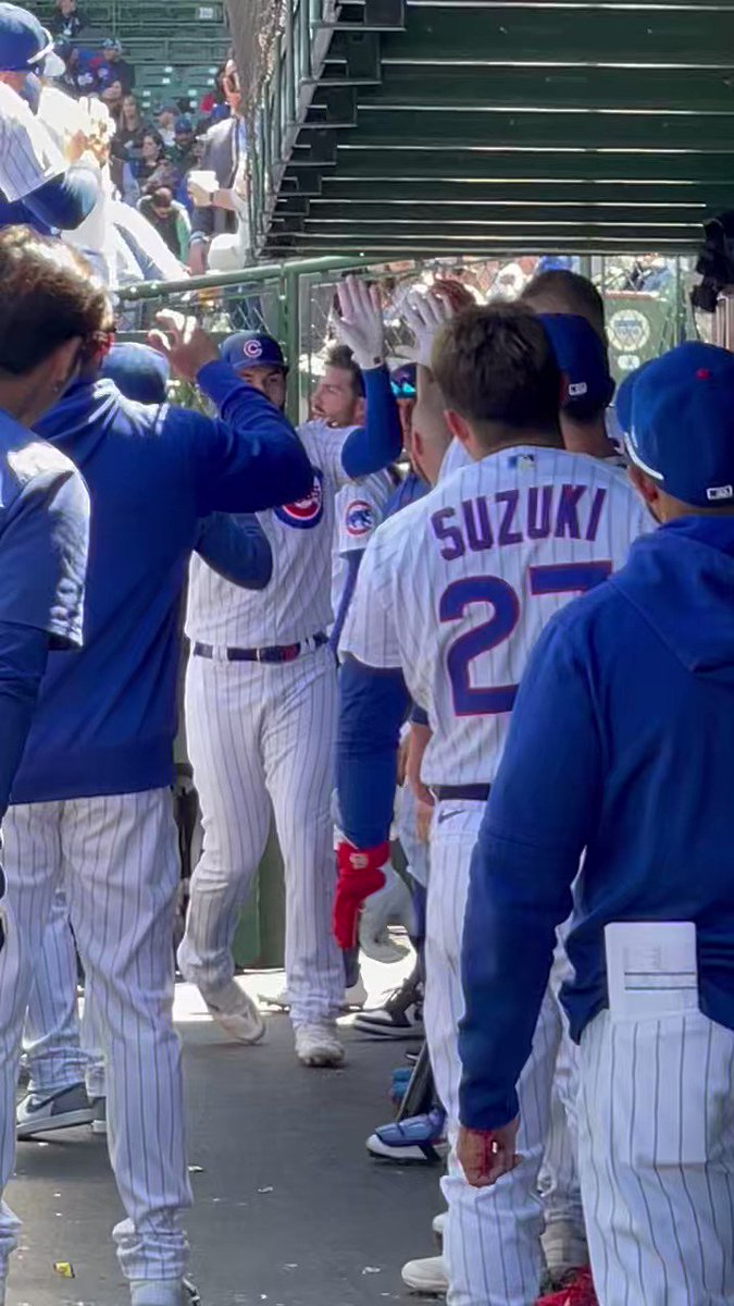 Taylor McGregor on Twitter "First Wrigley Field homer for Eric Hosmer
