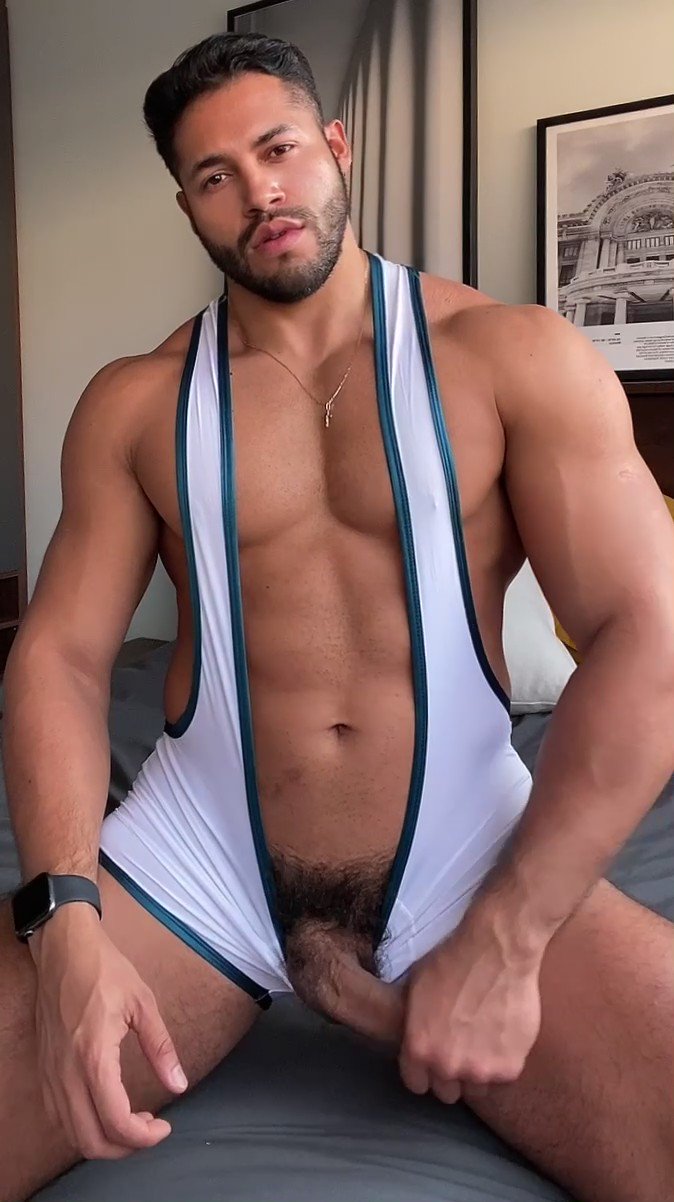 Alejandro García on X: Vente a la cama 🛏️ t.co5HlzPizYO7  t.cokgi25EI7JB  X