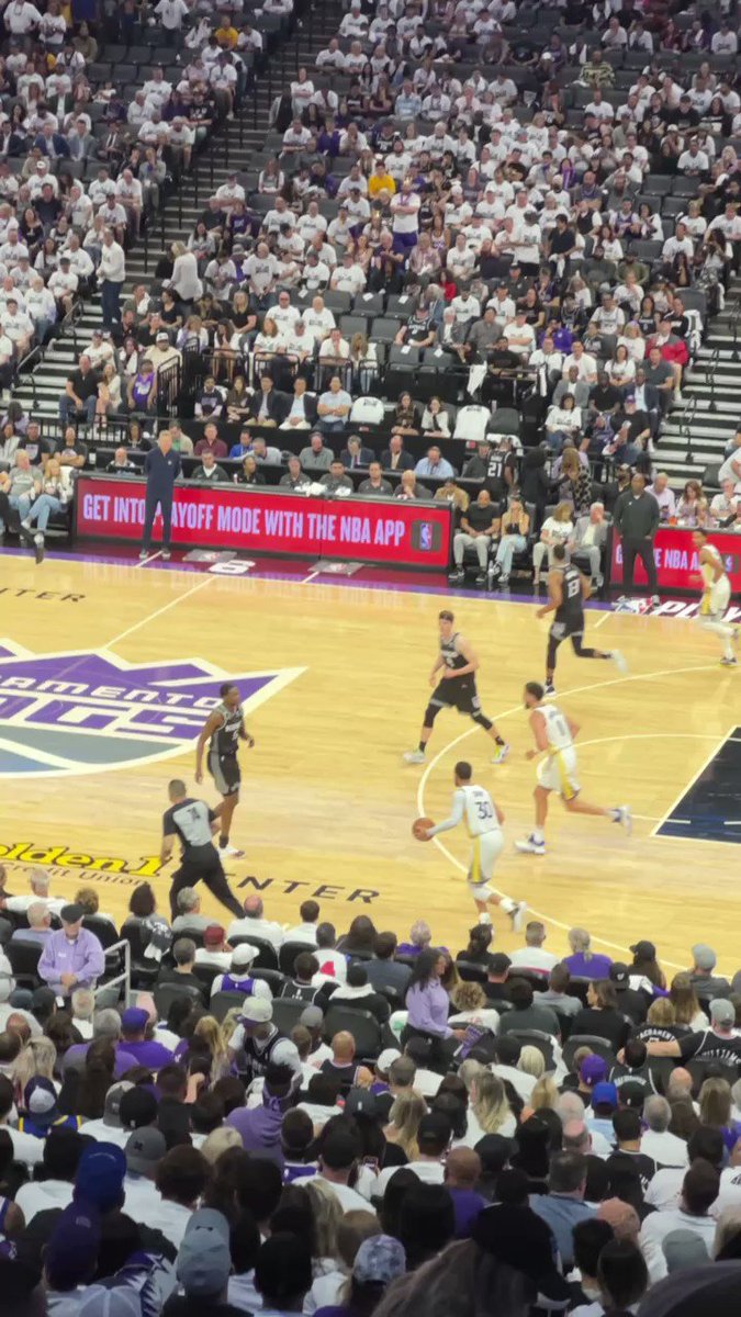NBA On Twitter A Look Inside The Arena As Steph Hit An NBA Playoff nba-on-twitter-a-look-inside-the-arena-as-steph-hit-an-nba-playoff