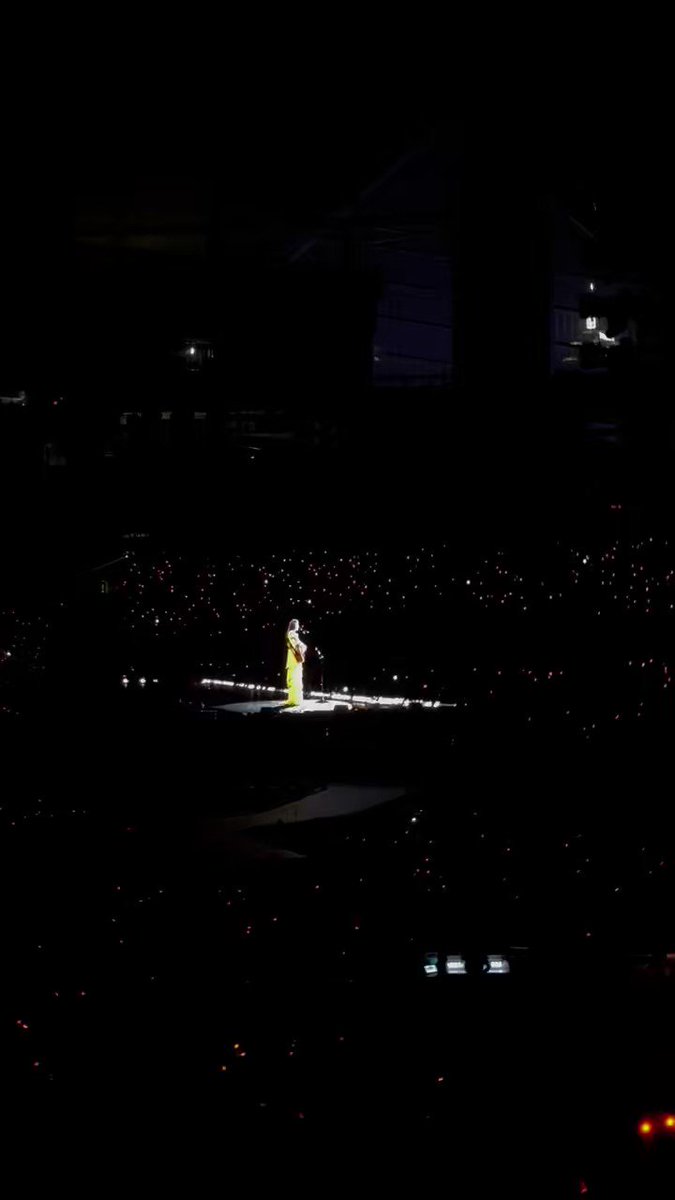 Taylor Swift Updates on Twitter "Taylor singing “I Bet You Think About