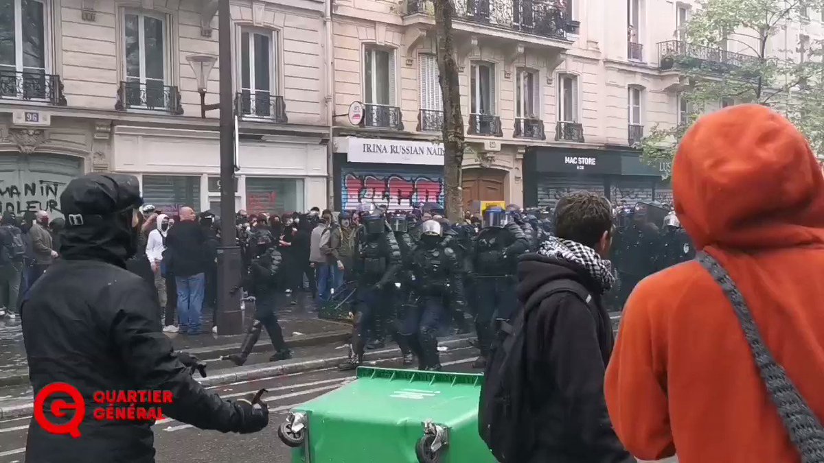 RT @illwilleditions: It’s Mayday 2023 and cops are being set on fire in #Paris https://t.co/wY6c11eKsc