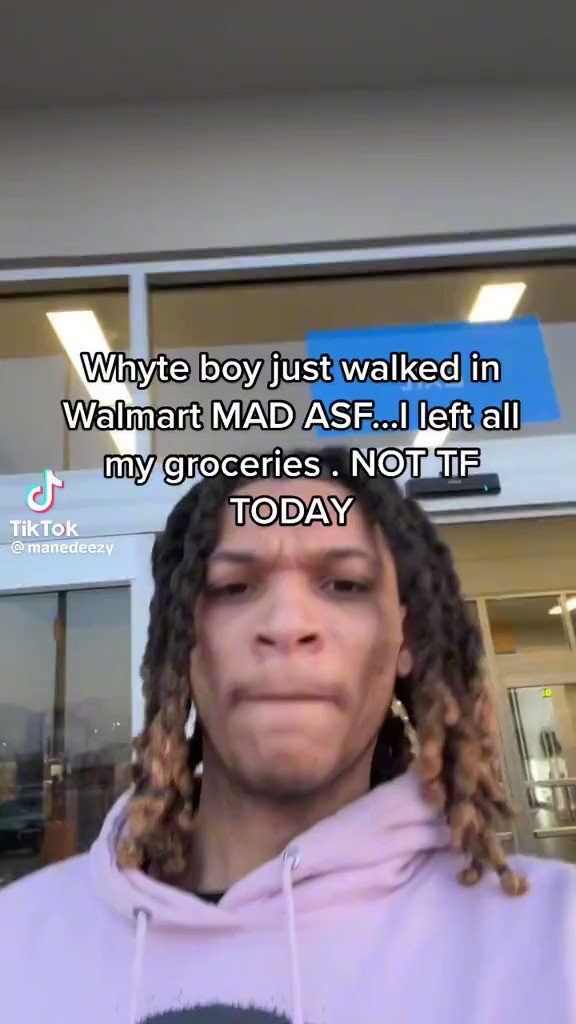 President Kamala’s Hand (Again) on Twitter "You gotta know when to get