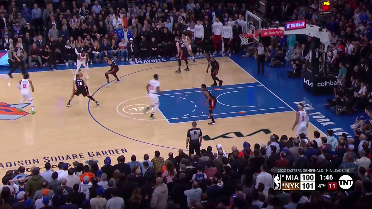 NBA on Twitter "JOSH HART 🎯 KNICKS LEAD BY 4 WITH 122 TO PLAY. 📺