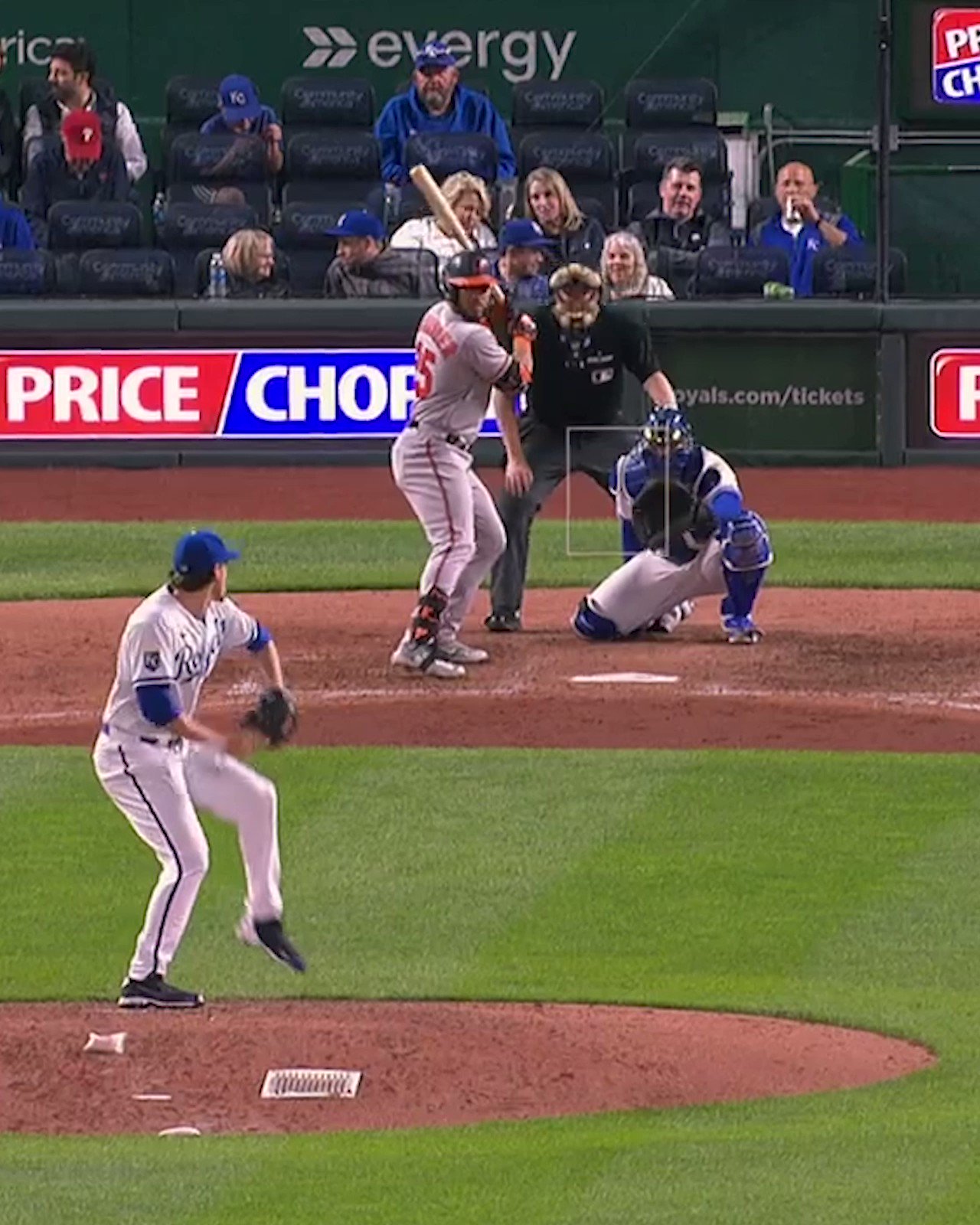 MLB on Twitter "An EPIC 16pitch showdown with 12 straight foul balls