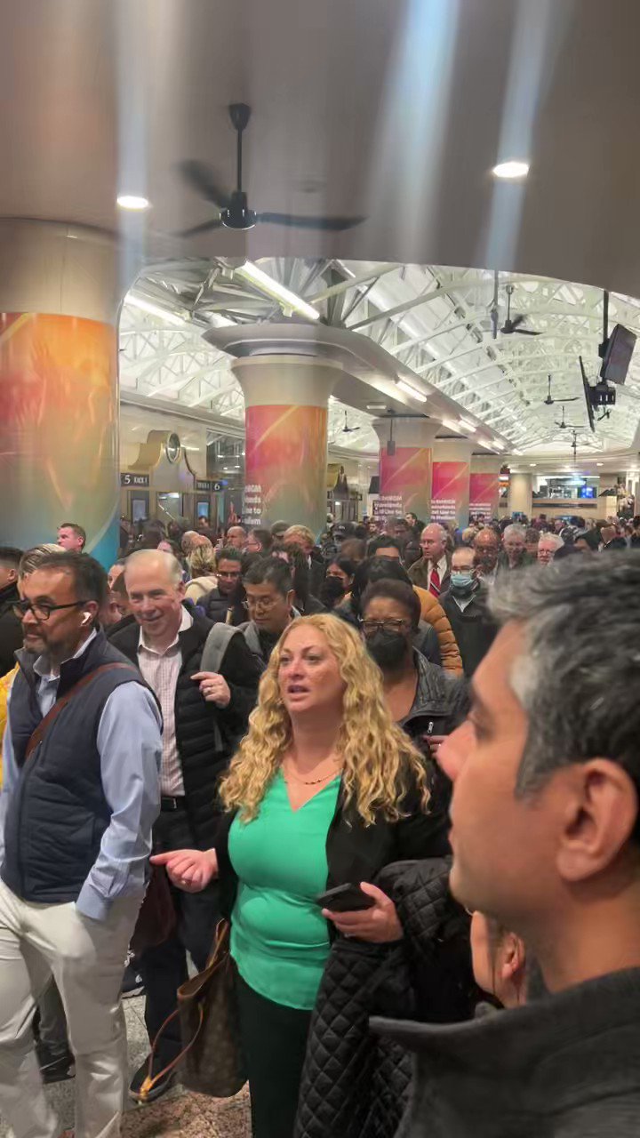 alecia-reid-on-twitter-penn-station-residual-delays-on-nj-transit