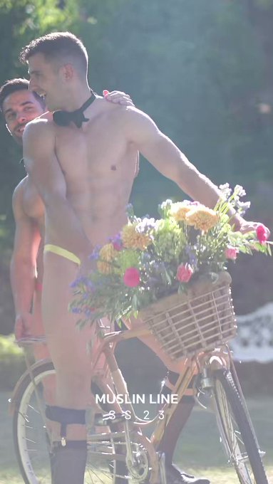 Es que es lo mejor que nos puede pasar es enamorarnos ?????? La moda @_ModusVivendi_ en @revistaboysmx