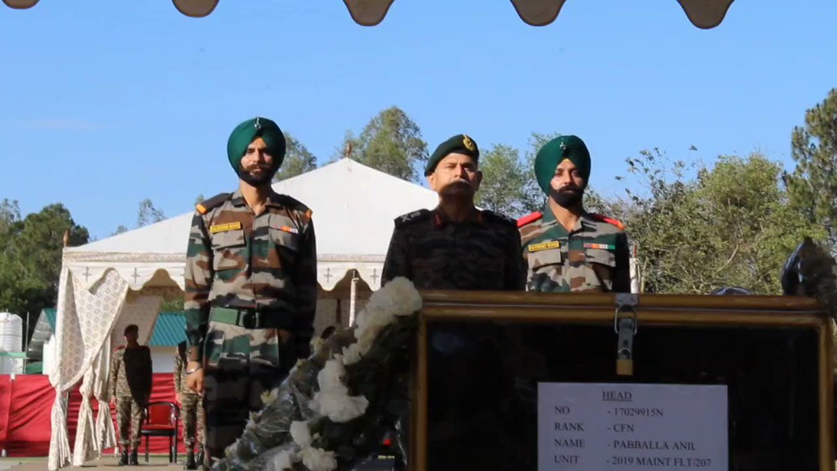 Wreath laying ceremony of Indian Army technician who was martyred in Army Helicopter Crash at #Kishtwar took place in Command Hospital Udhampur, Wreath laying ceremony held at Command Hospital Udhampur . Lt Gen Upendra Diwadi Army Commander Northern Command Paid his tribute to… https://t.co/r6o6DoG1YG https://t.co/72LA5axUML